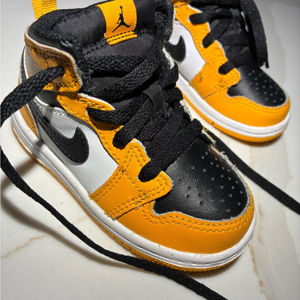 Jordan Kids' Black and Yellow Sneakers